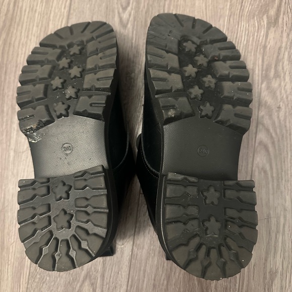 Black Lace-Up Chunky Loafers - Picture 5 of 5